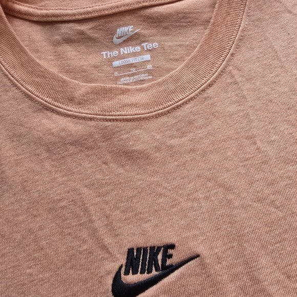 Nike Sportswear Premium Essentials Size XL Men's T-Shirt Salmon - Picture 4 of 5